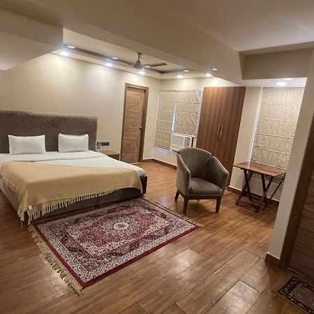 The Dream House Bed & Breakfast New Delhi Exterior photo