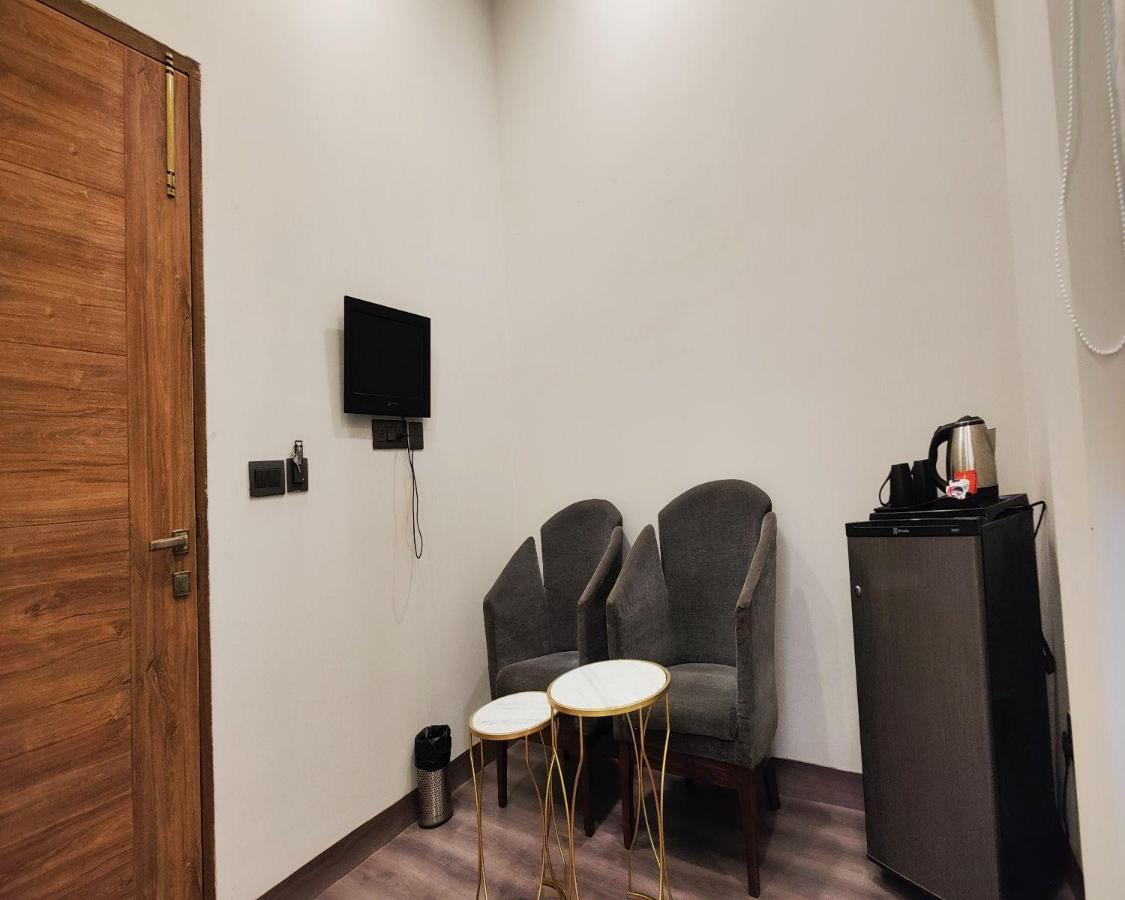 The Dream House Bed & Breakfast New Delhi Exterior photo