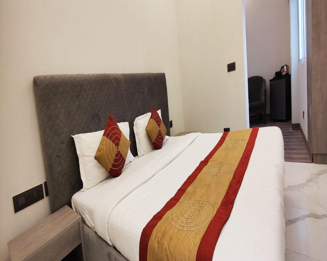 The Dream House Bed & Breakfast New Delhi Exterior photo